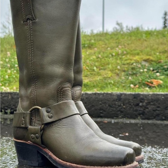 FRYE AND CO. Shoes - FRYE AND CO. Green Leather Combat Boots